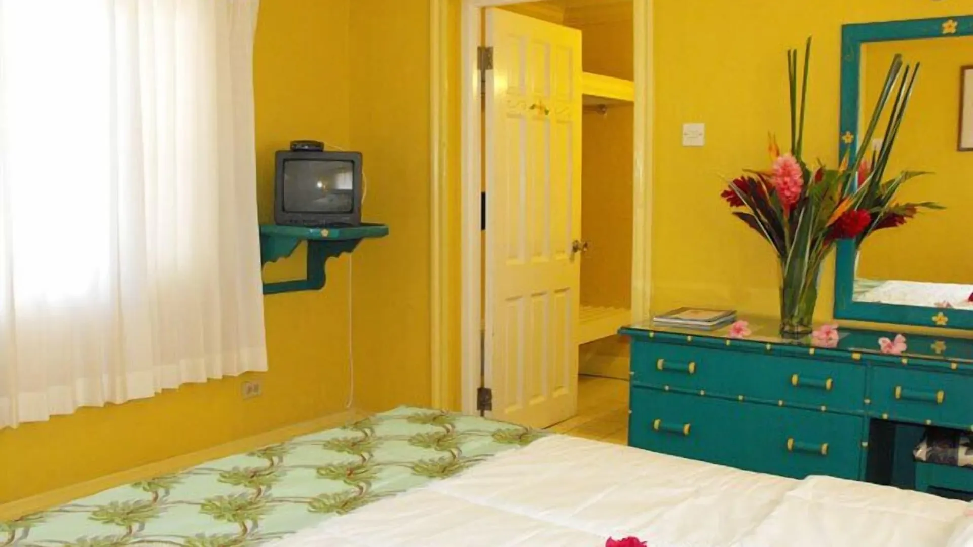 Bar-B-Barn Beach Hotel نيغريل
