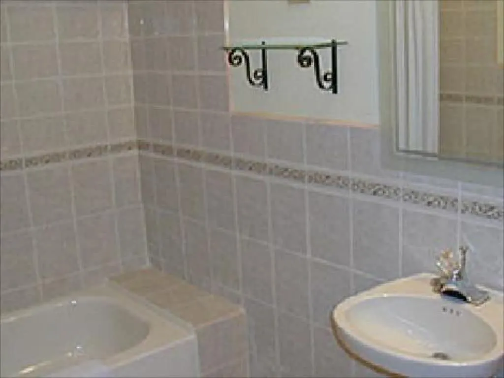 Bar-B-Barn Beach Hotel نيغريل 2*,